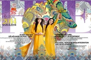 Ngắm nữ sinh 9X đại diện cho hình ảnh Festival Huế 2014