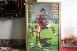 Mẹ cầu thủ Trần Mạnh Dũng: Xin mọi người cho con tôi cơ hội!