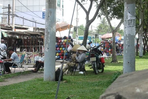 Những nhếch nhác ở một công viên