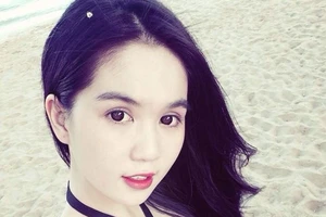 Ngọc Trinh diện bikini trên bãi biển Pattaya