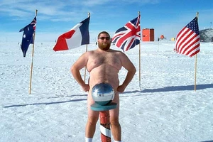 Ba câu lạc bộ khỏa thân 'độc' nhất hành tinh