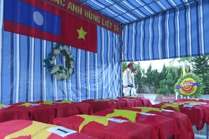 Đưa các anh hùng về với đất mẹ