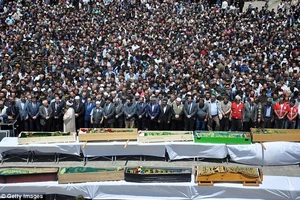 Đám tang tập thể đẫm nước mắt của 282 thợ mỏ thiệt mạng