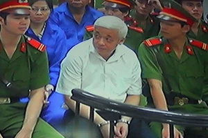 Xét xử bầu Kiên: Các bị cáo đồng loạt phản đối cáo trạng