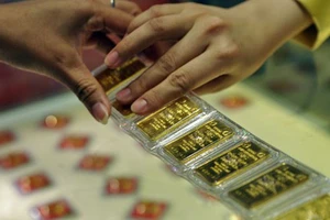 Ngân hàng Nhà nước: Nên tranh thủ bán vàng