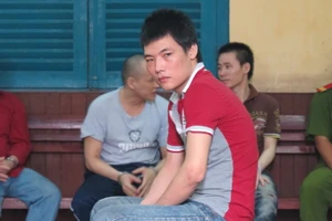 Không trả tiền chơi thể thao bị giết bằng dao chặt thịt