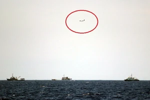 Lợi dụng thời tiết xấu, tàu Trung Quốc liên tục gây hấn