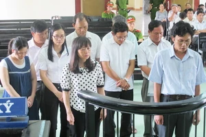 Phú Yên: 10 cán bộ Sở TN&MT tham ô tài sản nhà nước hầu tòa