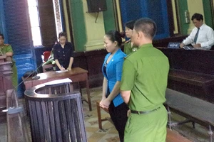 Một phụ nữ Trung Quốc đưa ma túy vào VN