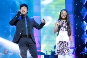 Phương Mỹ Chi xinh xắn "chạy" show ở Hà Nội