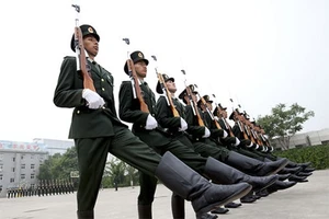 Trung Quốc cho bệnh nhân tâm thần phân liệt nhập ngũ