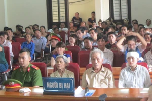 Giám đốc thuê côn đồ “xử” người đòi nợ bị đề nghị từ 35 đến 40 tháng tù 