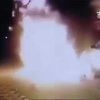 Tưới xăng thiêu sống tình địch giữa phố 