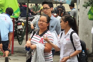 Tiếng Anh khá dễ, Hóa khó có điểm cao