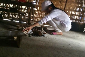 Khai quật bào thai để điều tra thủ phạm hiếp dâm thiếu nữ