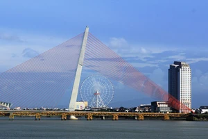 Đà Nẵng: Khai trương vòng quay khổng lồ top 10 thế giới 