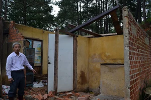 Bị trộm tháo dỡ toàn bộ căn nhà khi đi vắng