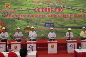 Hơn 348 tỉ đồng xây dựng cầu vượt nút giao với đường sắt Bắc-Nam