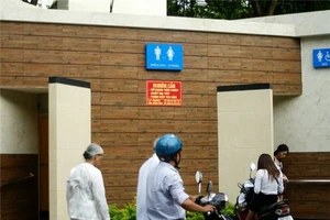 Chuyện dở khóc dở cười tại nhà vệ sinh tiền tỷ ở Sài Gòn