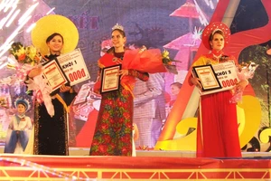 Nữ võ sĩ Nga đăng quang Người đẹp võ cổ truyền Việt Nam