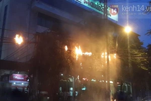 Hà Nội: Chập điện, dây điện cháy, nổ đáng sợ