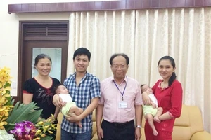 Cặp song sinh dính nhau đã khỏe mạnh xuất viện sau phẫu thuật tách rời