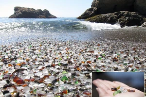 Những bãi biển không bờ cát đẹp nhất thế giới