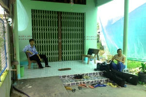 Hào Anh bị tai nạn xe gãy chân 