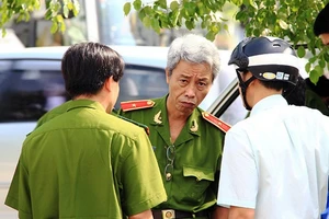 TPHCM: Phát hiện 2 bao tải chứa xác người bị cắt rời nhiều mảnh 