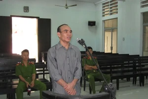 Mua ma túy cho...tôm ăn, bị phạt 10 năm tù