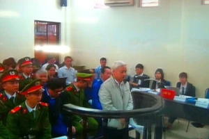 Bầu Kiên: ‘Tôi có 32 câu hỏi tranh luận với VKS…’