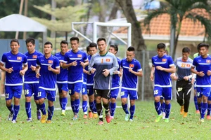 Chùm ảnh buổi tập đầu tiên của tuyển Việt Nam trên sân Malaysia
