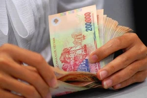 Phó thủ tướng Vũ Văn Ninh chỉ đạo về chế độ tiền lương, tiền thưởng