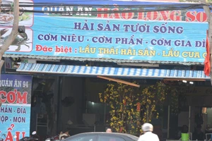 Hai du khách bị “chặt chém” 22 triệu đồng cho bữa ăn đêm