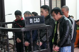 Buôn heroin số lượng khủng nhận 3 án tử hình, 3 án chung thân