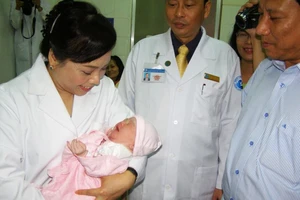 300 nhân viên y tế BV Từ Dũ trực đêm giao thừa