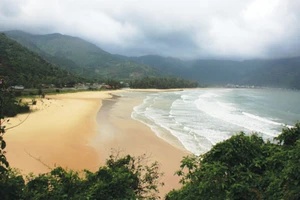 Một học sinh chết đuối khi tắm biển