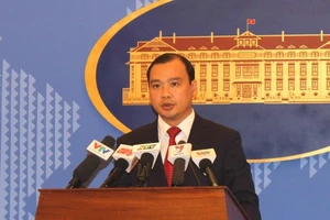 Yêu cầu Trung Quốc chấm dứt tôn tạo, mở rộng đảo, đá