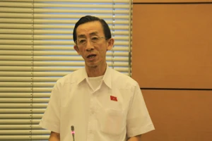 ‘Nếu trung ương quyết hết thì cần gì đến HĐND nữa’