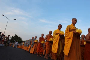 Chùm ảnh đẹp về Lễ rước Phật cầu Quốc thái dân an