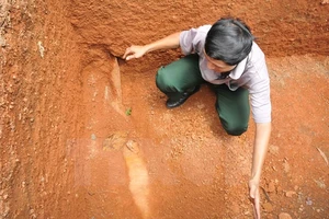 Phát hiện quả bom “khủng” 200kg trong nhà dân