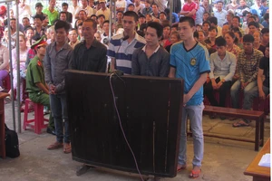 Dùng kéo giải quyết mâu thuẫn ăn nhậu, kẻ chết người vào tù