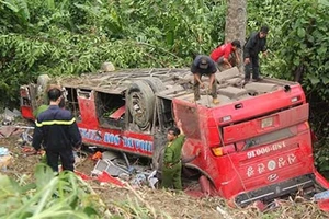 Làm việc với tài xế xe khách lao xuống vực sâu làm nhiều người thương vong