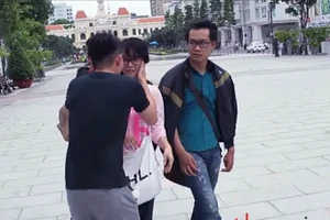 Kiss Cam ở Việt Nam: 'Gặp mình là ốm đòn, đen mắt, gãy xương'