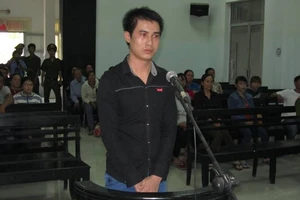 Cháu bắn cậu ‘tơi tả’ bằng súng hoa cải để… đòi tiền 