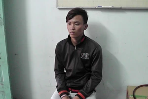 Đổi màu xe vẫn không thoát