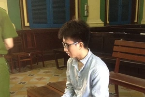 Nhân viên dàn cảnh bị cướp để chiếm đoạt tiền tỉ của chủ 