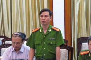 Công an huyện Cẩm Giàng: ‘Không có việc người dân bị xe xích nghiến lên người’