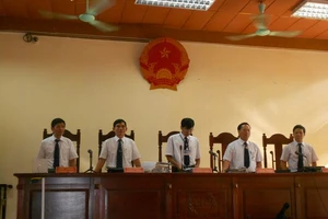 Tòa tuyên Lý Nguyễn Chung 12 năm tù, đề nghị điều tra mở rộng vụ án