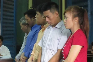 Làm giả hồ sơ đi Mỹ, phỏng vấn xong thì… đi tù